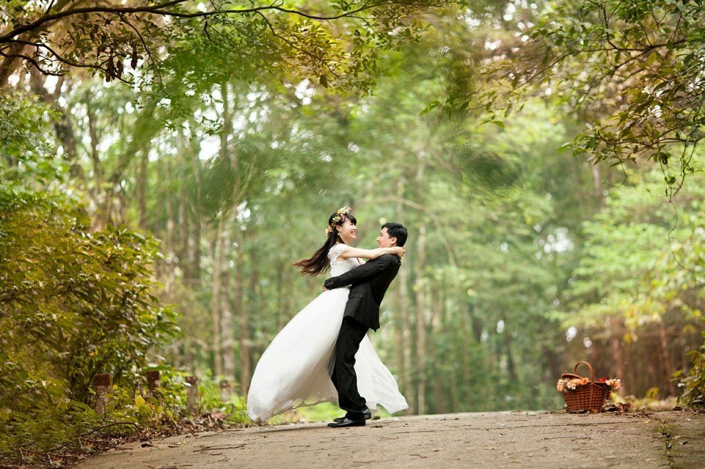 wedding venue bride and groom